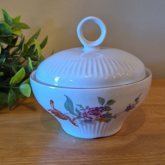 Stipo Dorohoi Other - STIPO DOROHOI White Porcelain Floral Lidded Sugar Bowl